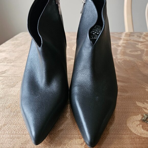 NWOT Vince Camuto Leather Ankle Booties - Picture 1 of 13